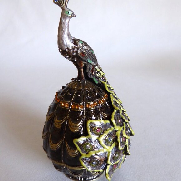 ENAMELED BEJEWELED PEACOCK ON EGG TRINKET BOX (NEW WITHOUT BOX) - Picture 2 of 12